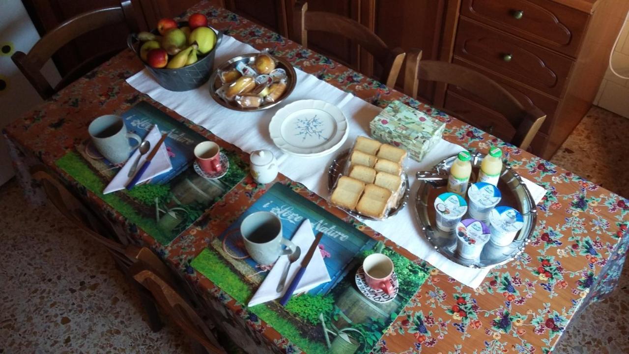 B&B Maria Montis Assemini Eksteriør billede